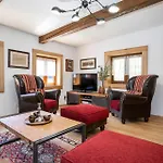 Cosy In Chalet